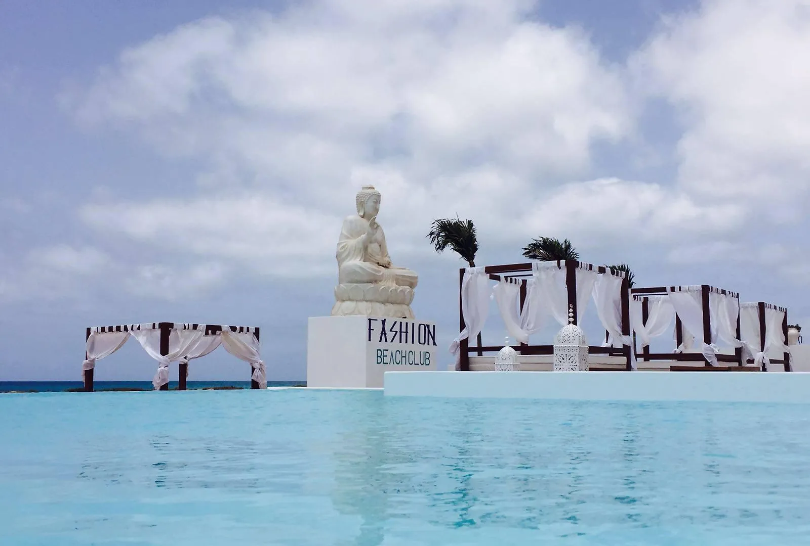 Hotel Livvo Budha Beach سانتا ماريا