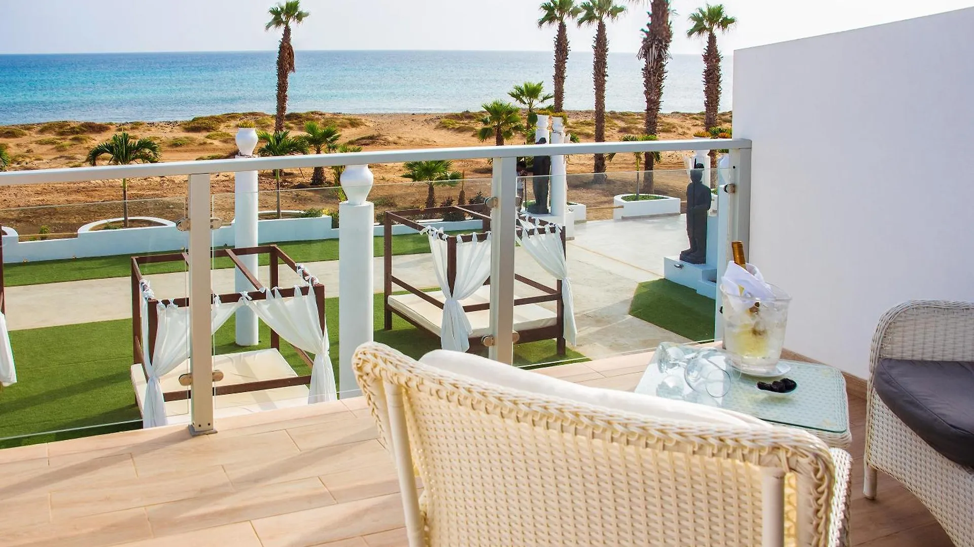 Hotel Livvo Budha Beach سانتا ماريا