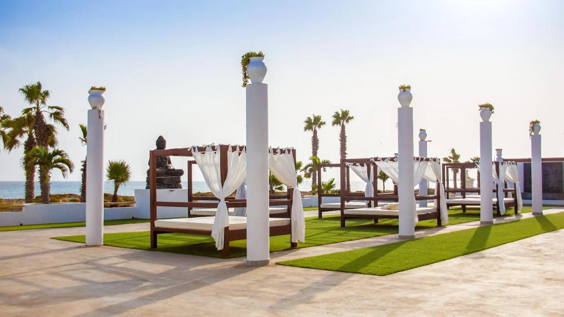 Hotel Livvo Budha Beach Santa Maria 4*,